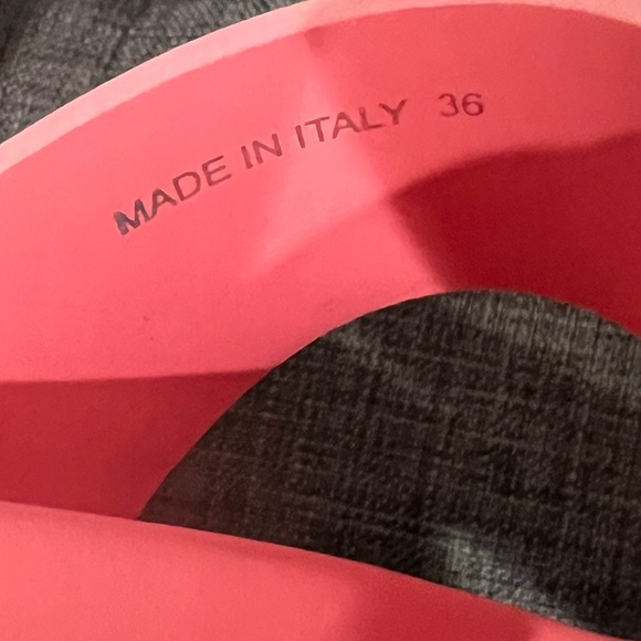 Prada EVA Rubber Buckled Lug Sole 20mm Thong Sandals 36 Begonia - Picture 3 of 6